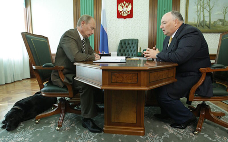 27 july, 2010 Prime Minister Vladimir Putin meeting with Chairman of the Akron Coordinating Council Vyacheslav Kantor / archive.premier.gov.ru