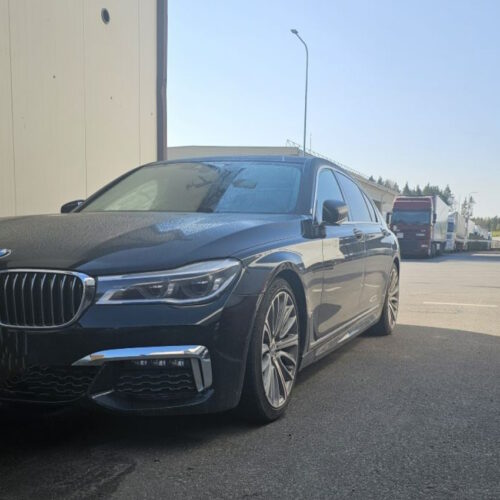 Lithuanian customs confiscated an expensive car for a Russian customer