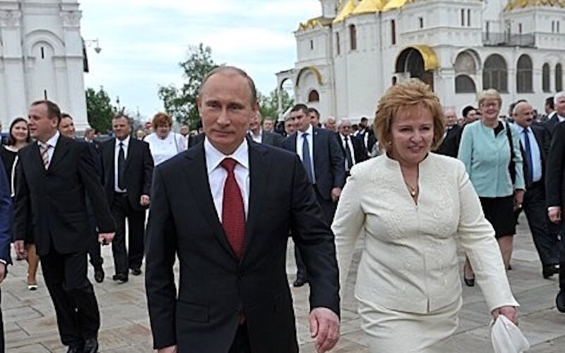 Vladimir Pitin with wife / kremlin.ru