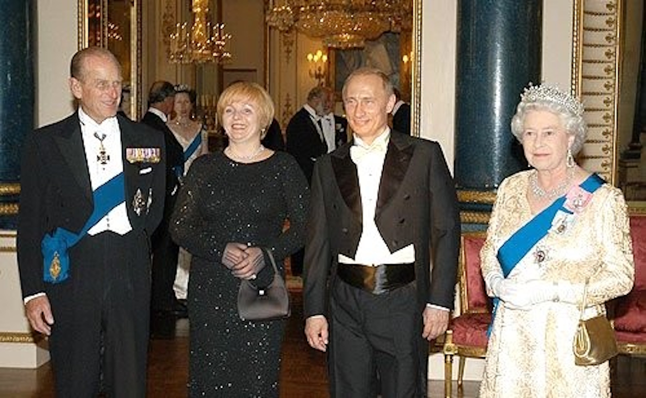 Vladimir Pitin with wife / kremlin.ru