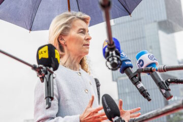 EU prepares sanctions against Russia with US Senator