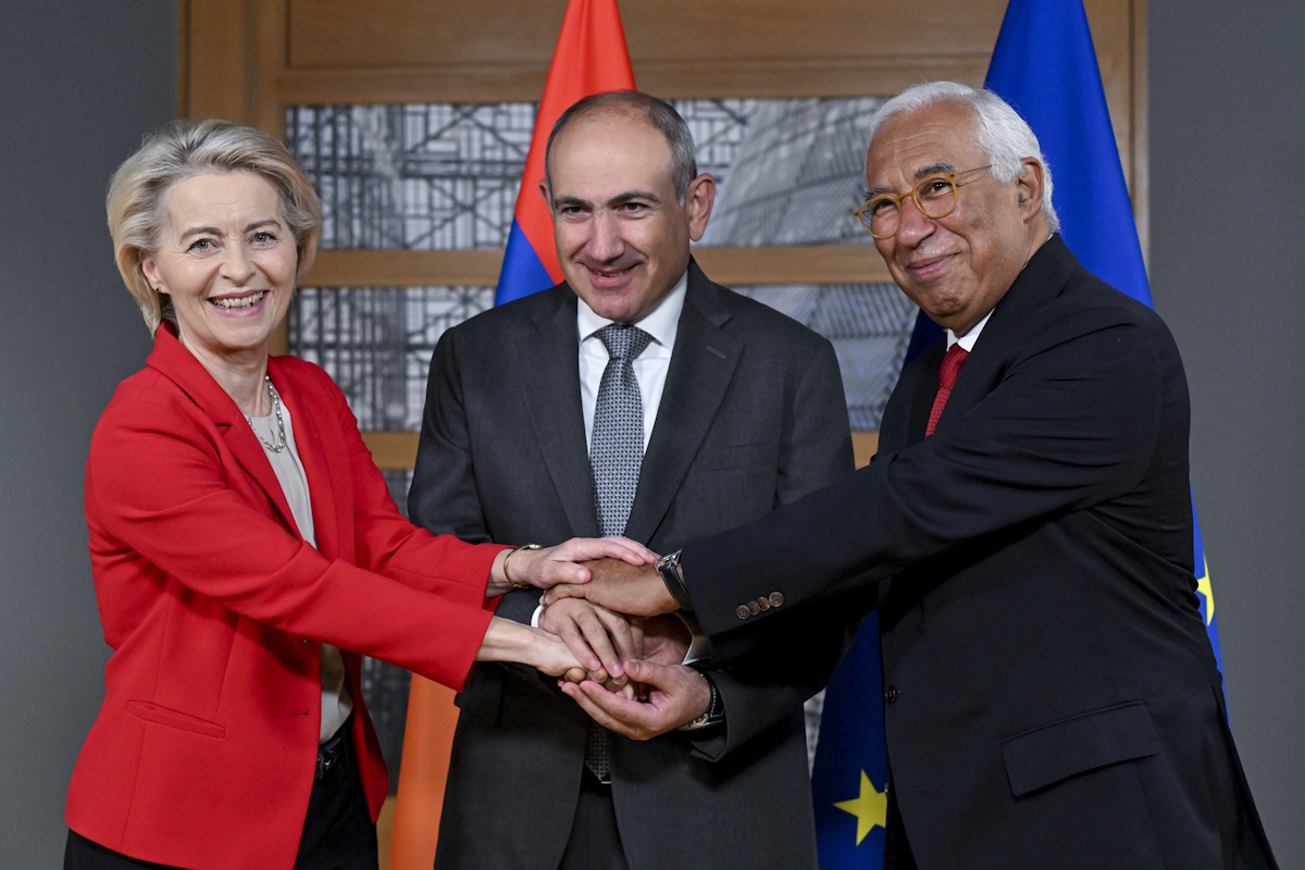 President Costa and President von der Leyen meet Prime Minister of Armenia / Copyright: European Union