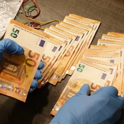 German customs hit the supply of luxury cars to Russia