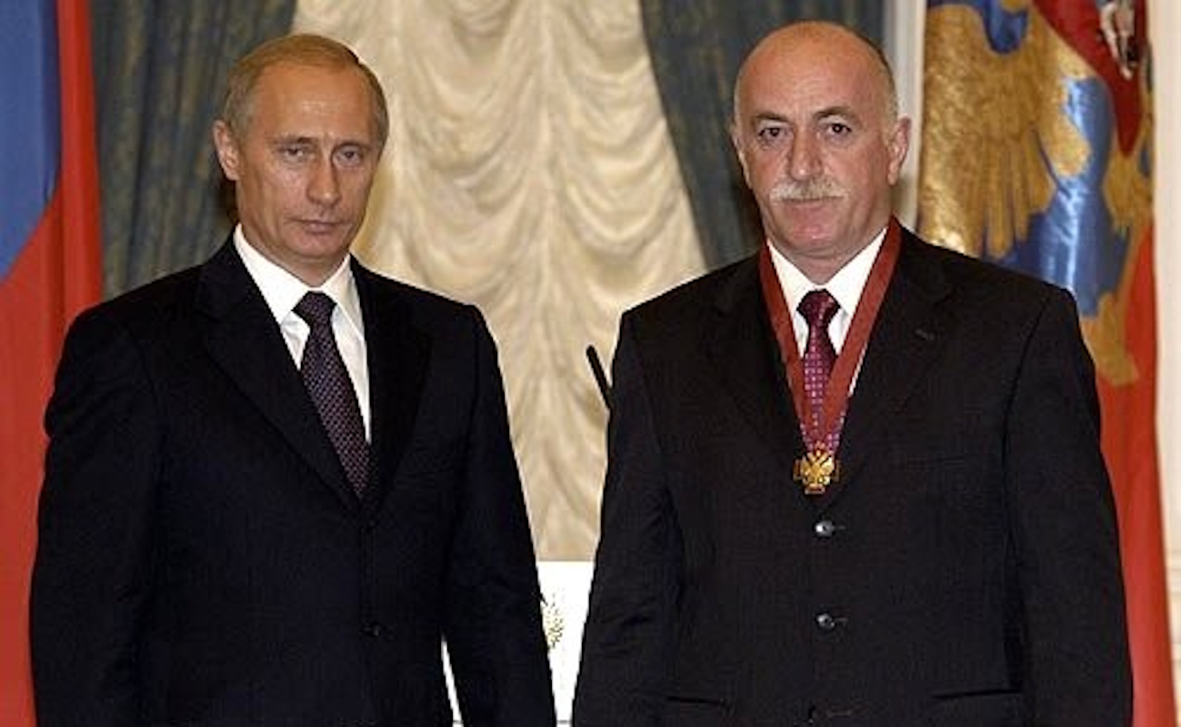 Vladimir Putin and Taimuraz Bolloyev / kremlin.ru
