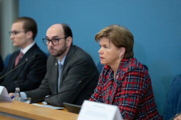 Latvia Pushes to Sever Last Economic Ties with Russia and Belarus